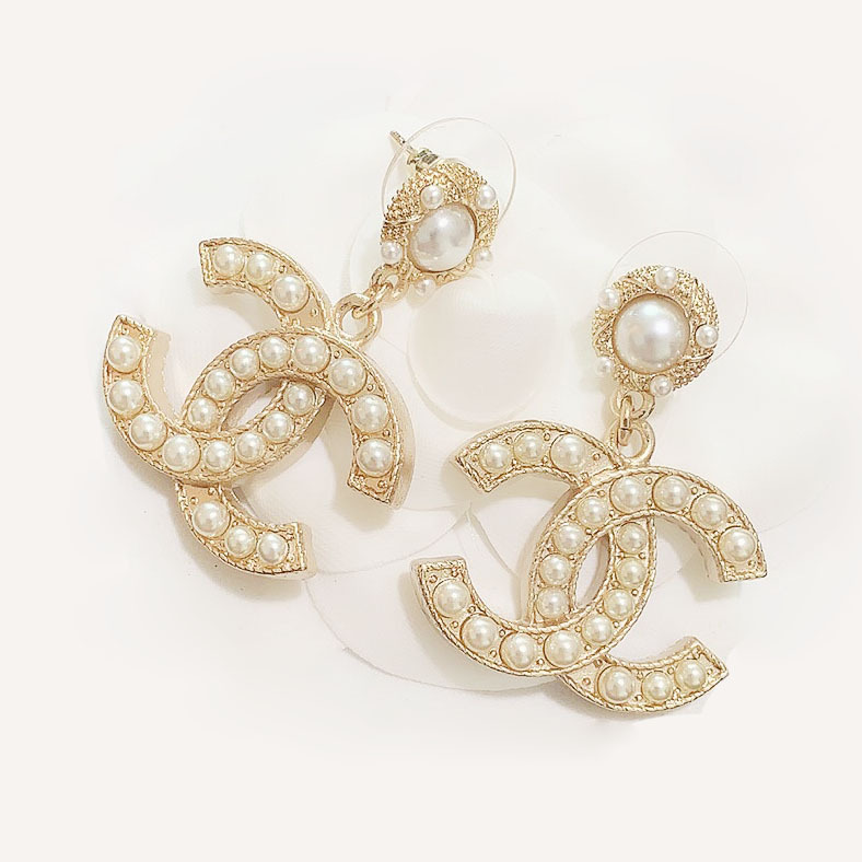 揺れるピアスが可愛い♪パール 定番