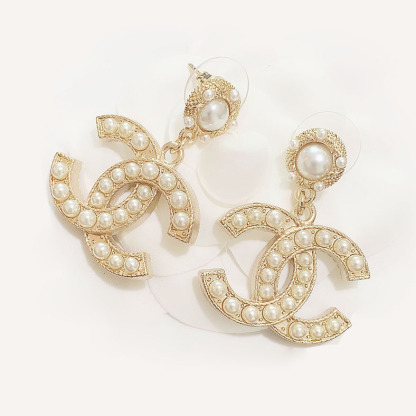 揺れるピアスが可愛い♪パール 定番