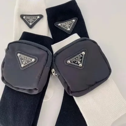 絶対欲しい！特別なデザイン 取り外し可能 小銭入れ コインケース付き ソックス