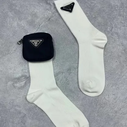 絶対欲しい！特別なデザイン 取り外し可能 小銭入れ コインケース付き ソックス