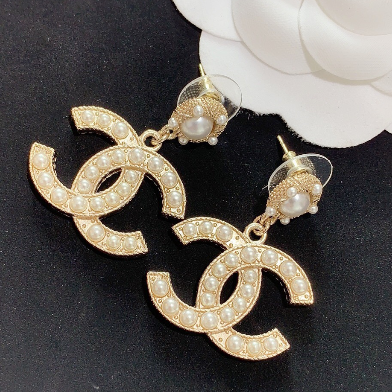 揺れるピアスが可愛い♪パール 定番