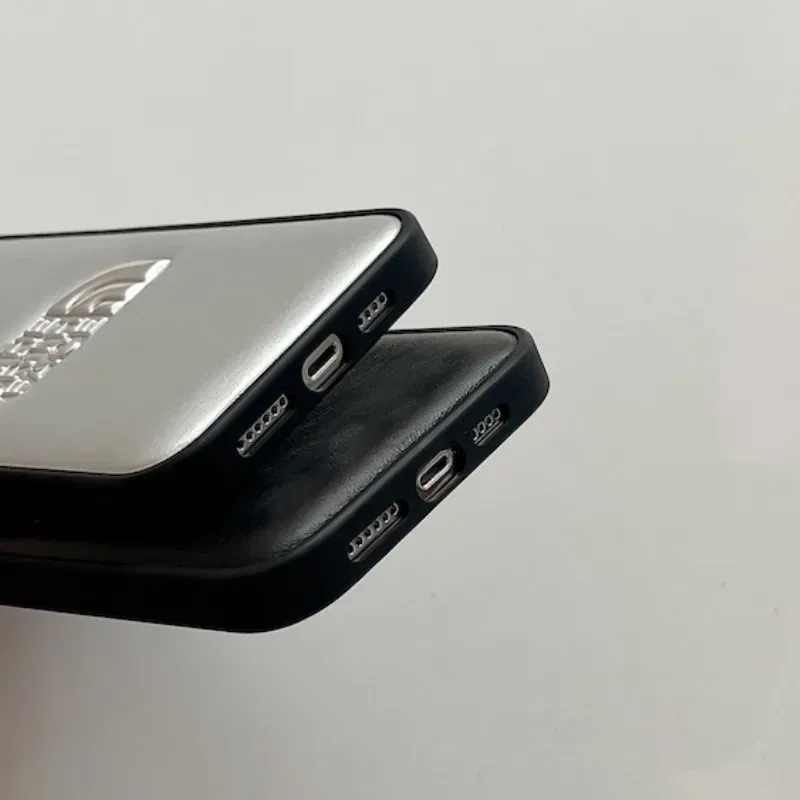 高品質クラシック スタイリッシュ 手触り良くフィット感 シンプル 滑り止め スマホケース