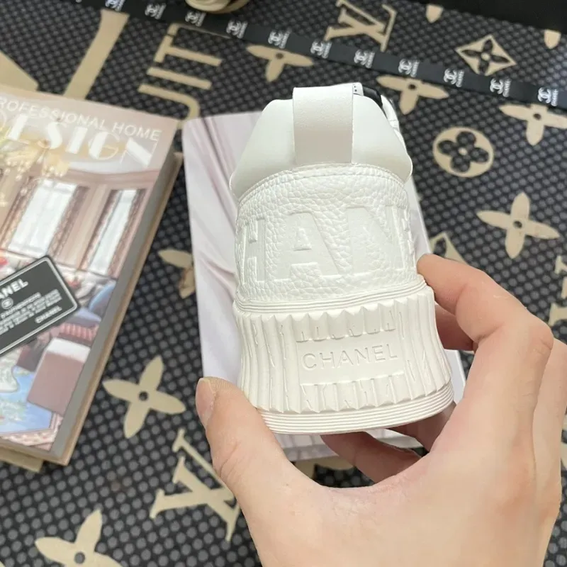 『34-39』人気上昇中 ふわふわ 快適 通気性 ファッション クラシック 合わせやすい カジュアルシューズ