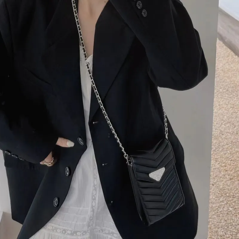 人気上昇中 おしゃれ 高品質 繊細 シンプル クラシック モダン ショルダーバッグ