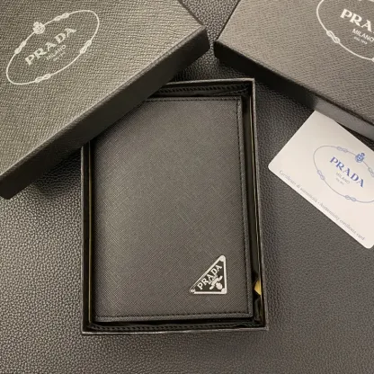 話題沸騰中ファッション シンプル 高品質 クラシック カードスロット多数 財布