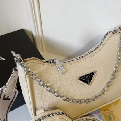 大人可愛い トレンド シンプル 収納力抜群 高品質 エレガントショルダーバッグ