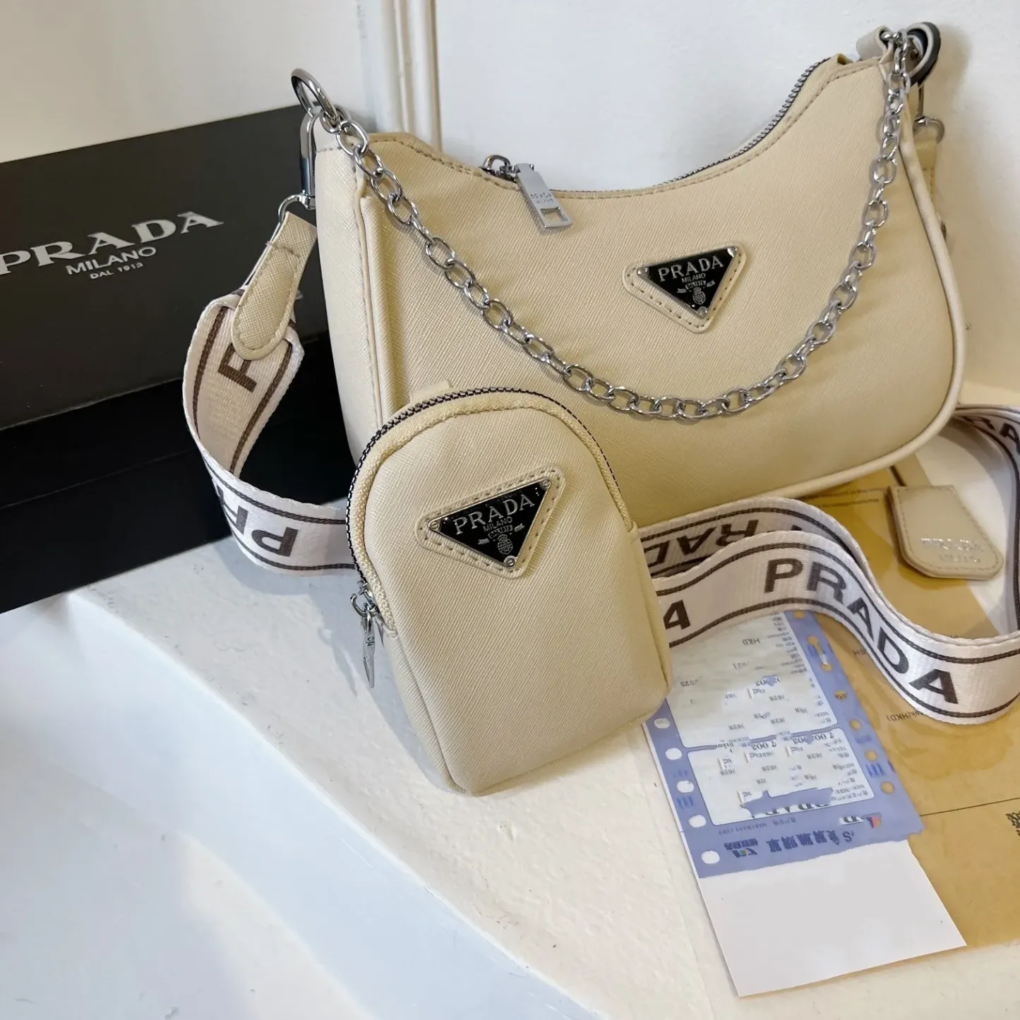 大人可愛い トレンド シンプル 収納力抜群 高品質 エレガントショルダーバッグ