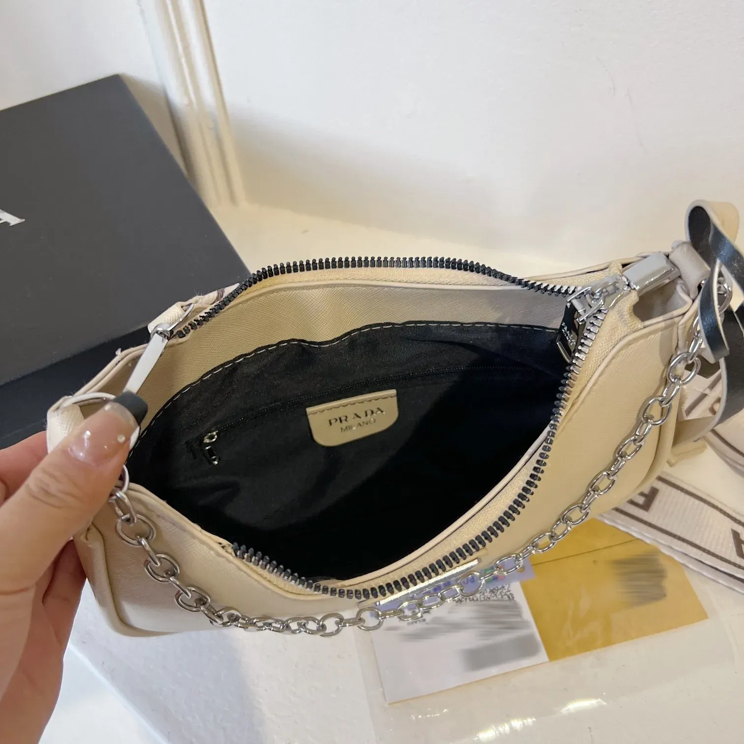 大人可愛い トレンド シンプル 収納力抜群 高品質 エレガントショルダーバッグ