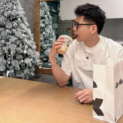 『S-4XL』超人気商品 大人の定番 合わせやすい 質感のいい 快適 通気性 高品質 刺繍Ｔシャツ