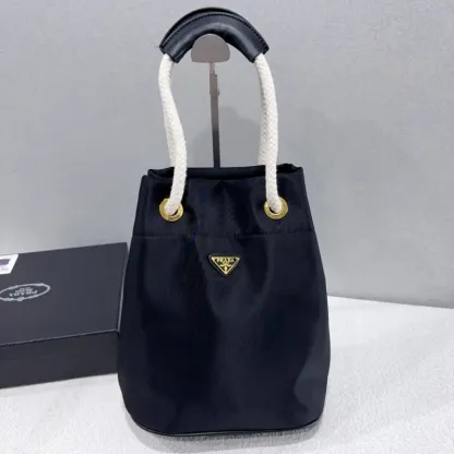 神バッグ降臨！最高品質 耐久性 収納力 激売れ中 バッグ