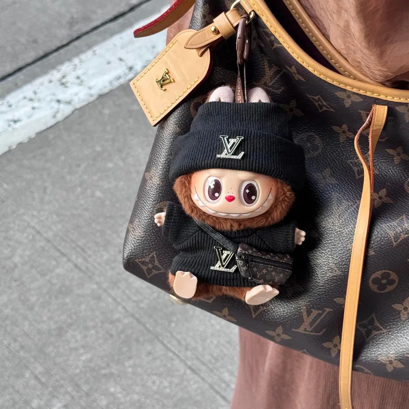 圧倒的セクシー 好感度UP スウィート ノームコア labubuぬいぐるみペンダント 服