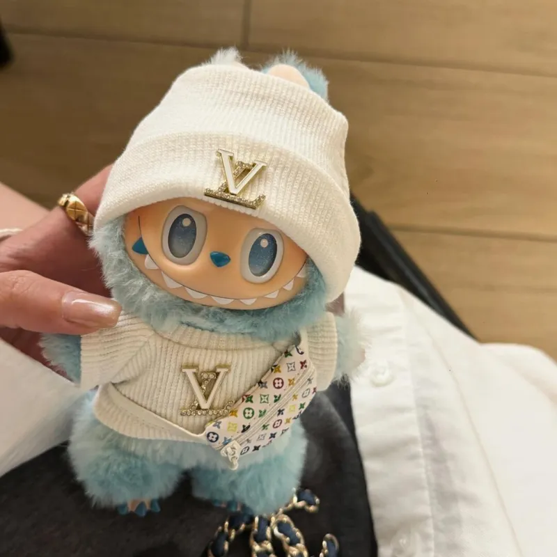 圧倒的セクシー 好感度UP スウィート ノームコア labubuぬいぐるみペンダント 服