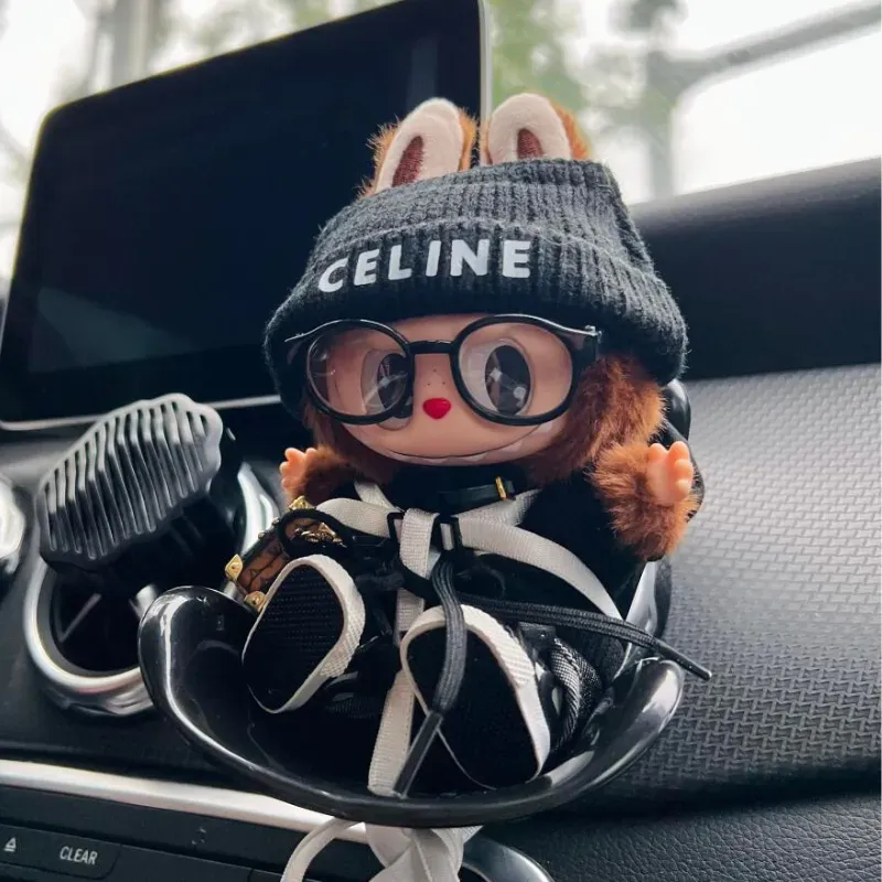 激売れ中 クール 繊細 デザイン感 labubuぬいぐるみペンダント服 人形を含まない