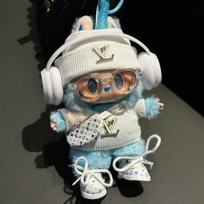 上品見え カッコイイ配色 labubuぬいぐるみペンダント服 人形を含まない