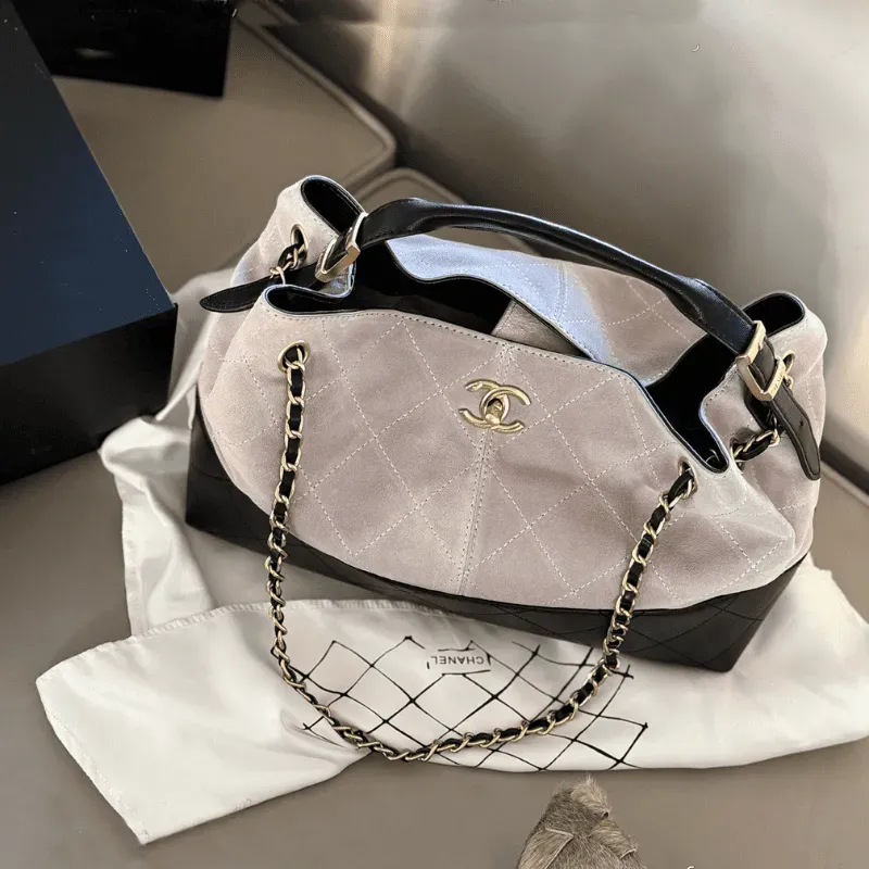 今季も大流行 売れ切れ必至 セレブリティ ハンドバッグ 大容量 肩掛け バッグ