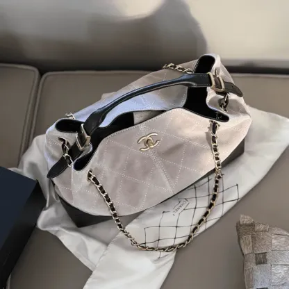 今季も大流行 売れ切れ必至 セレブリティ ハンドバッグ 大容量 肩掛け バッグ