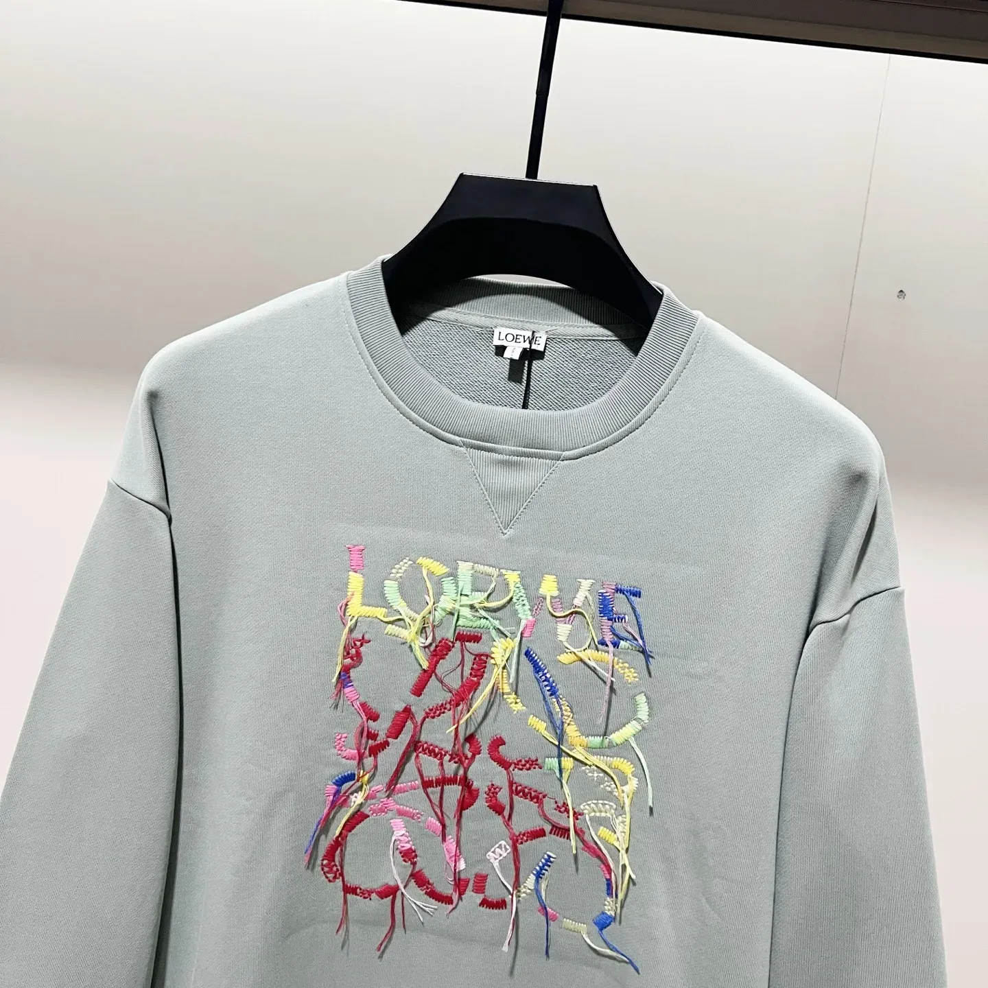 『XS-L』着回し力バツグン モード風 刺繍 人気モデル 三色選べる カジュアル トレーナー