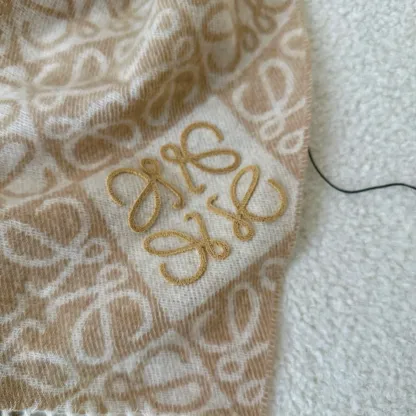 高級感 抜群 人気急上昇 ファッション 男女兼用 暖かい カシミヤ ふんわり スカーフ