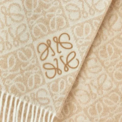 高級感 抜群 人気急上昇 ファッション 男女兼用 暖かい カシミヤ ふんわり スカーフ