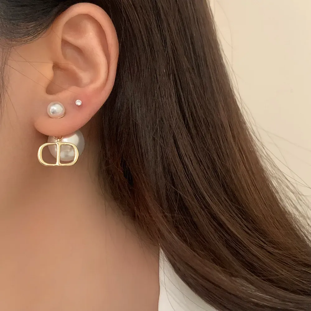 クラシック エレガント軽量 高級感あふれる ピアス