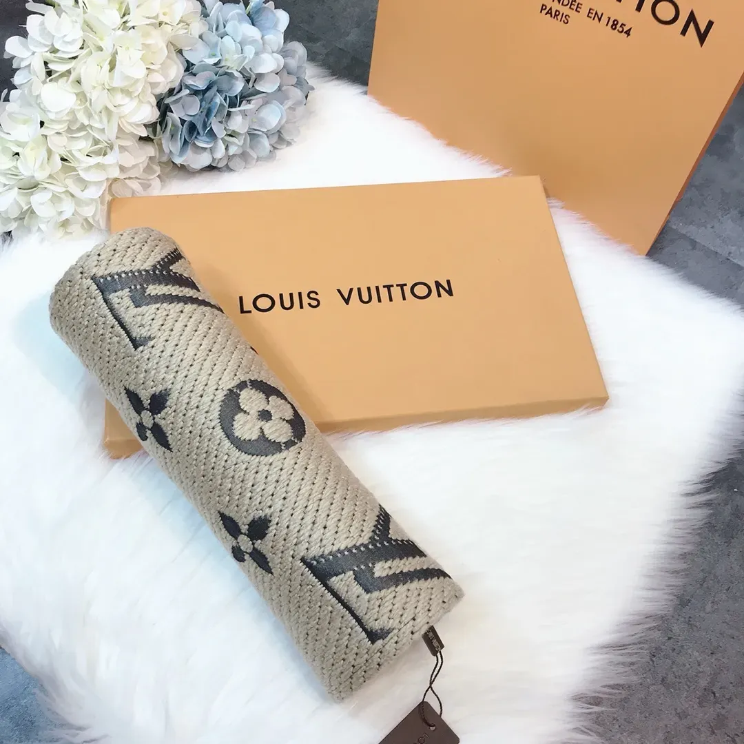 魅力的 高品質 シンプル モード アルファベット 軽量＆快適！ 秋冬 スカーフ