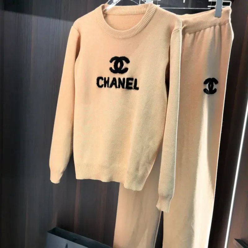 『フリーサイズ』優しい雰囲気 上質な トレンド カジュアル ふわふわ 洗練された 着瘦せ ニットセットアップ