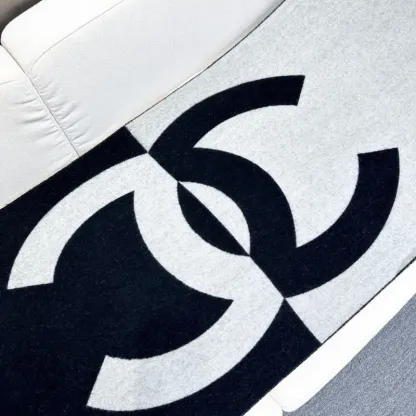 大人可愛い 高級感 トレンド 秋冬 暖かい マフラー