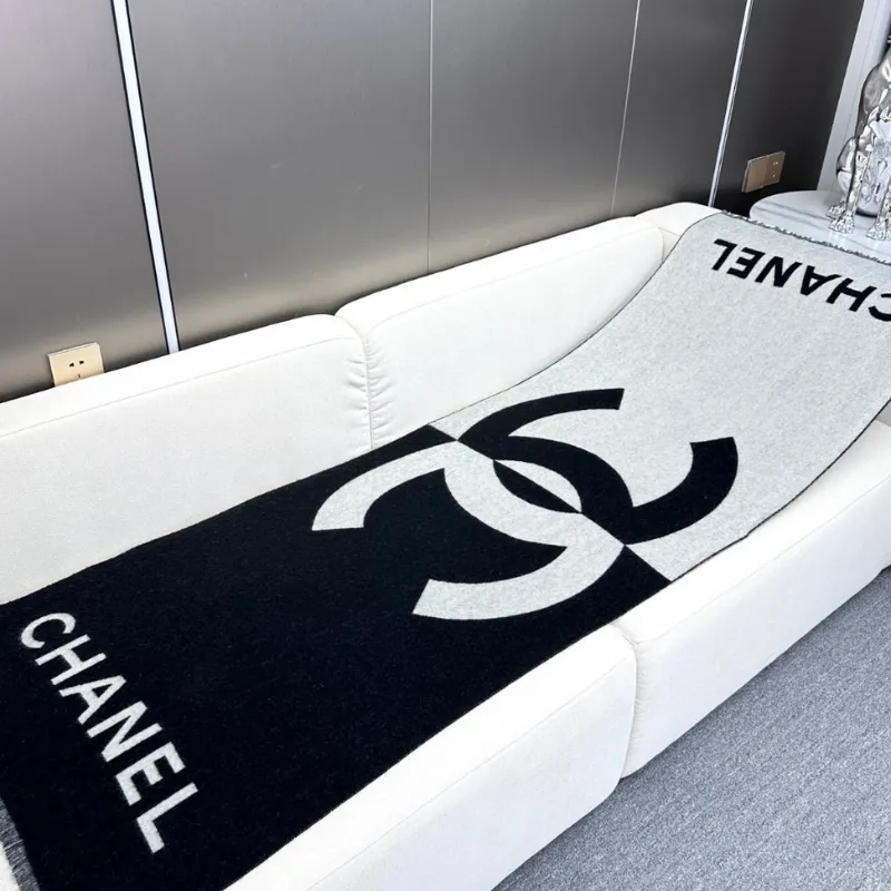 大人可愛い 高級感 トレンド 秋冬 暖かい マフラー