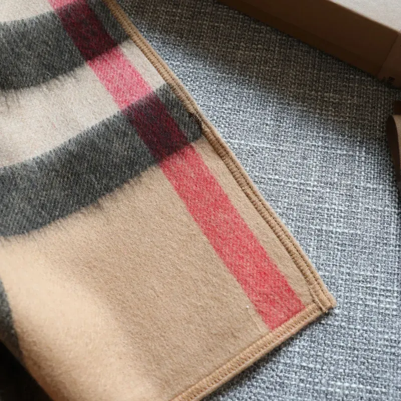 季節感漂う 快適で合わせやすい ファッション カシミヤ生地 両面使用可能なショール