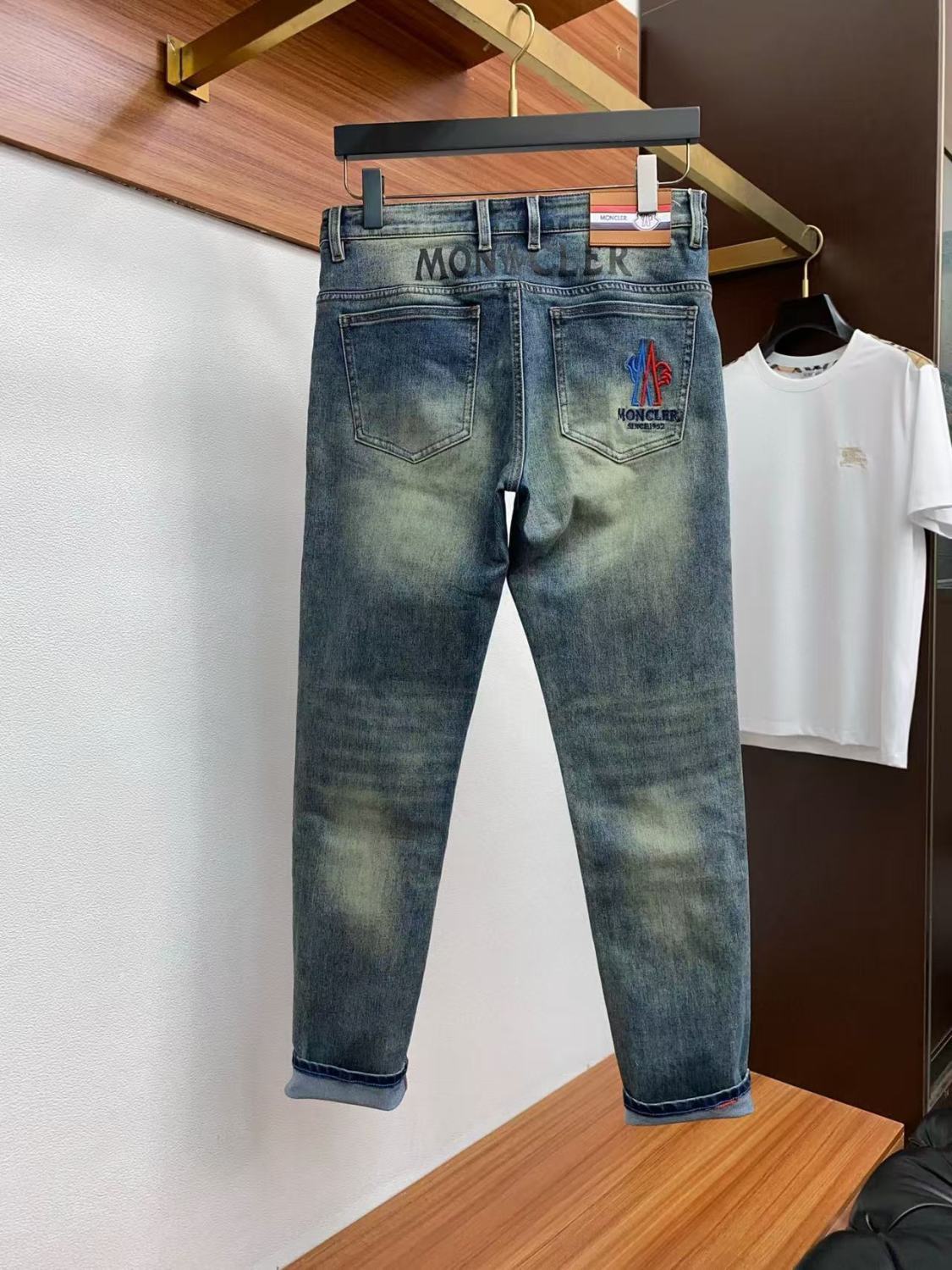 『S-3XL』クラシックな刺繍入り春夏ウォッシュ加工メンズスリムストレートジーンズ