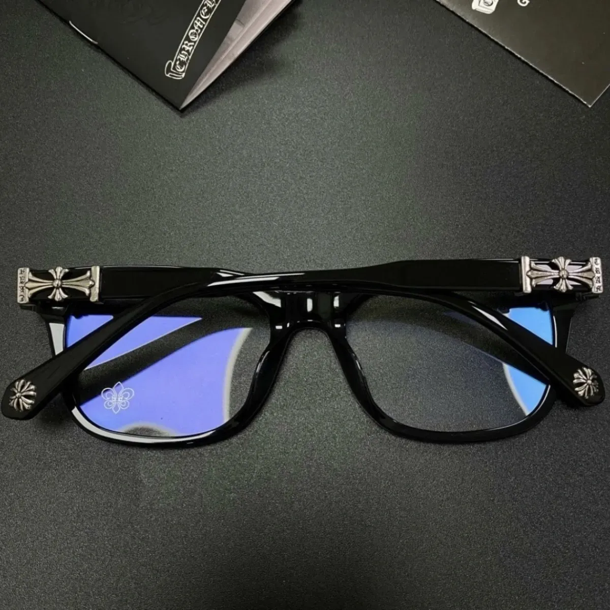 新しいファッションブランドのメガネフレームブラックフレームレトロフルフレーム男性と女性