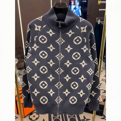 トレンドのメンズニットカーディガン、新しい秋冬スタイル、ファッショナブルで万能なカジュアルセーター