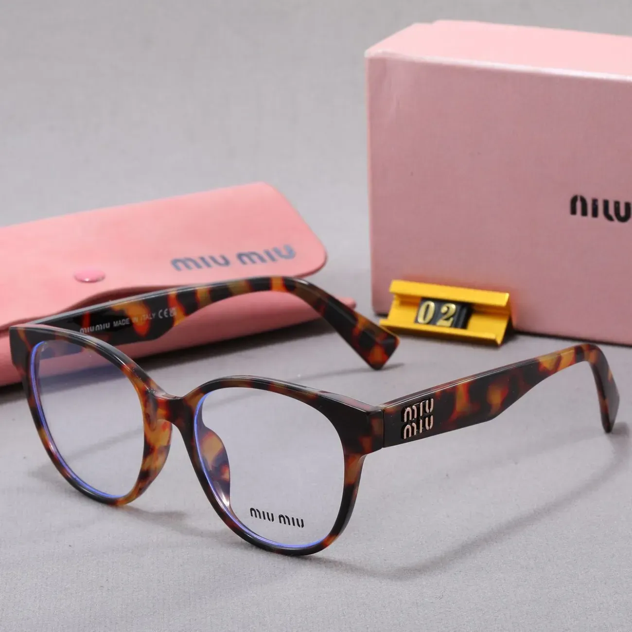 新しいスタイルのメガネ、フラットブルーライト、インターネットセレブの男性と女性