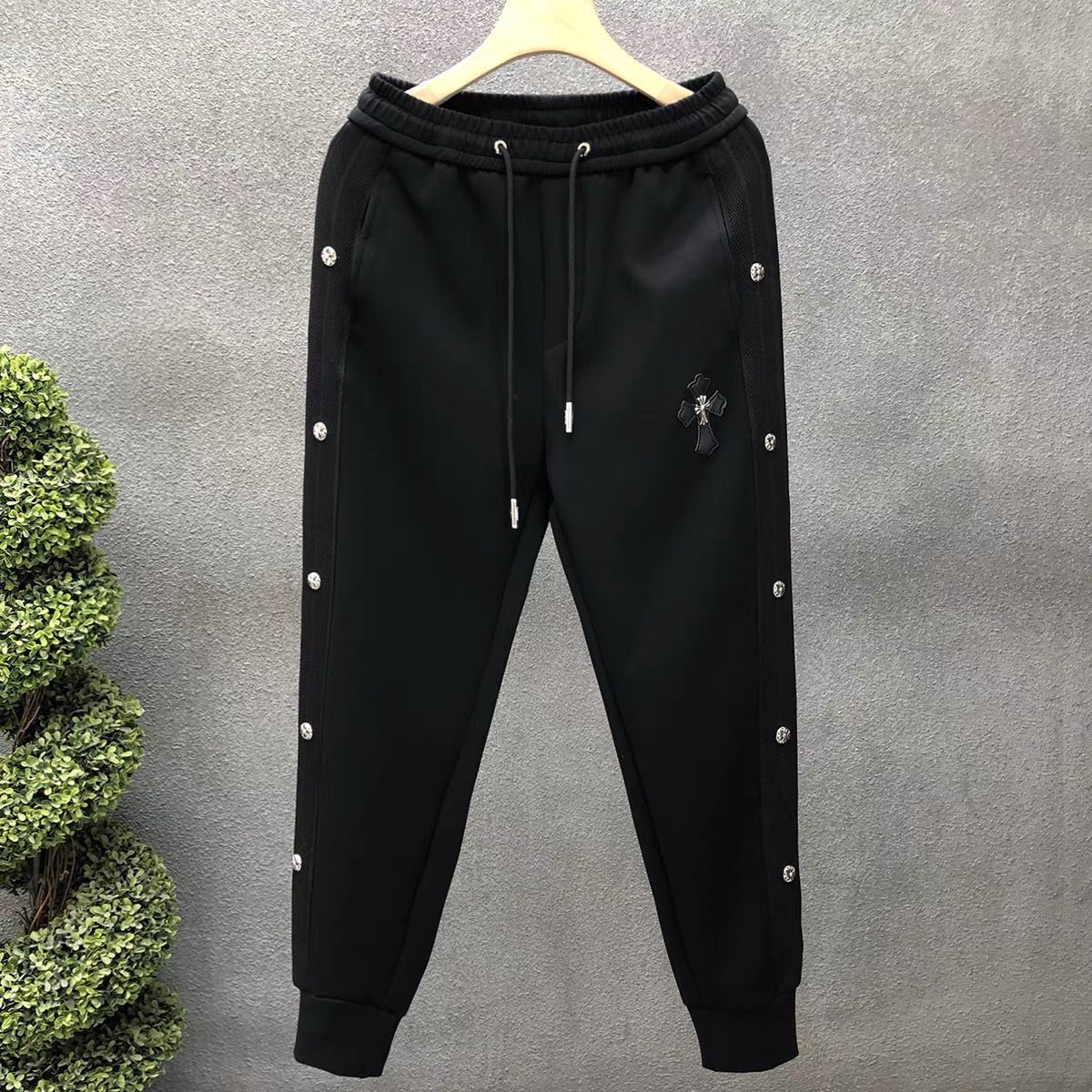 トレンドの新作メンズカジュアルパンツ