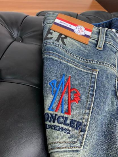 『S-3XL』クラシックな刺繍入り春夏ウォッシュ加工メンズスリムストレートジーンズ