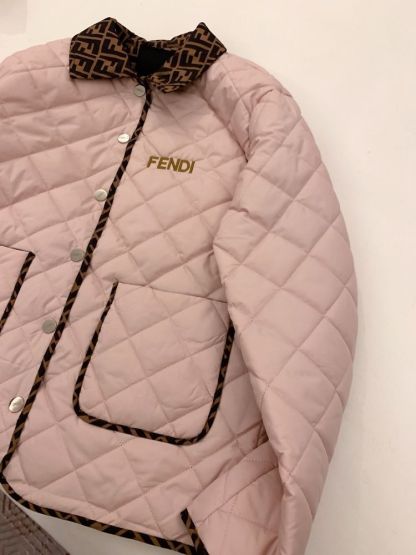 2025年秋冬新作 刺繍入りカラーブロックラペル ファッショナブルで万能なレディースリバーシブル中綿ジャケット