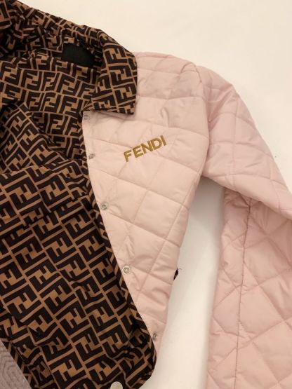 2025年秋冬新作 刺繍入りカラーブロックラペル ファッショナブルで万能なレディースリバーシブル中綿ジャケット