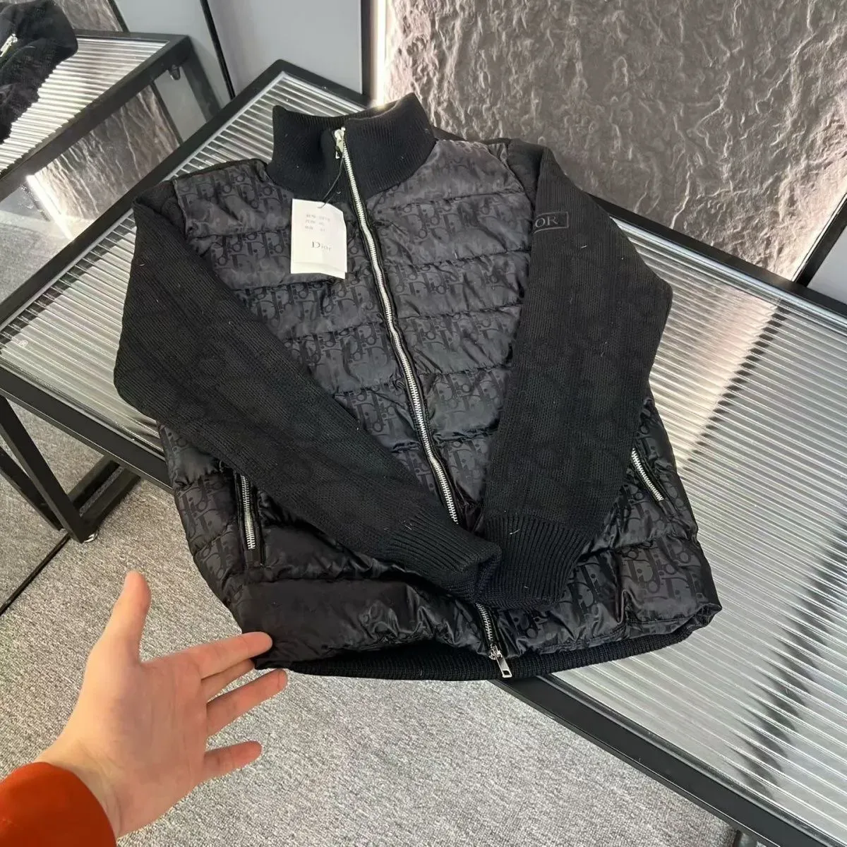 おしゃれなパッチワークニットスタンドカラーコットンコート。秋冬に暖かく、ユニセックス。