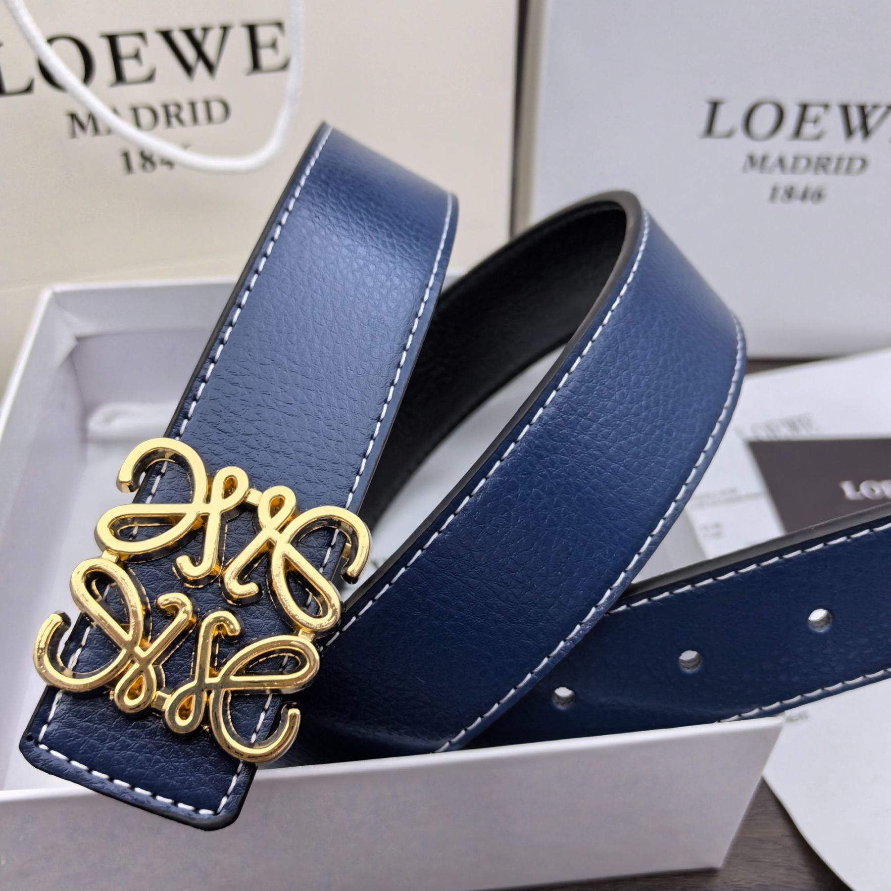 メンズの新しい高級ベルトインターネットの有名人と同じファッションオールマッチの高級ベルト