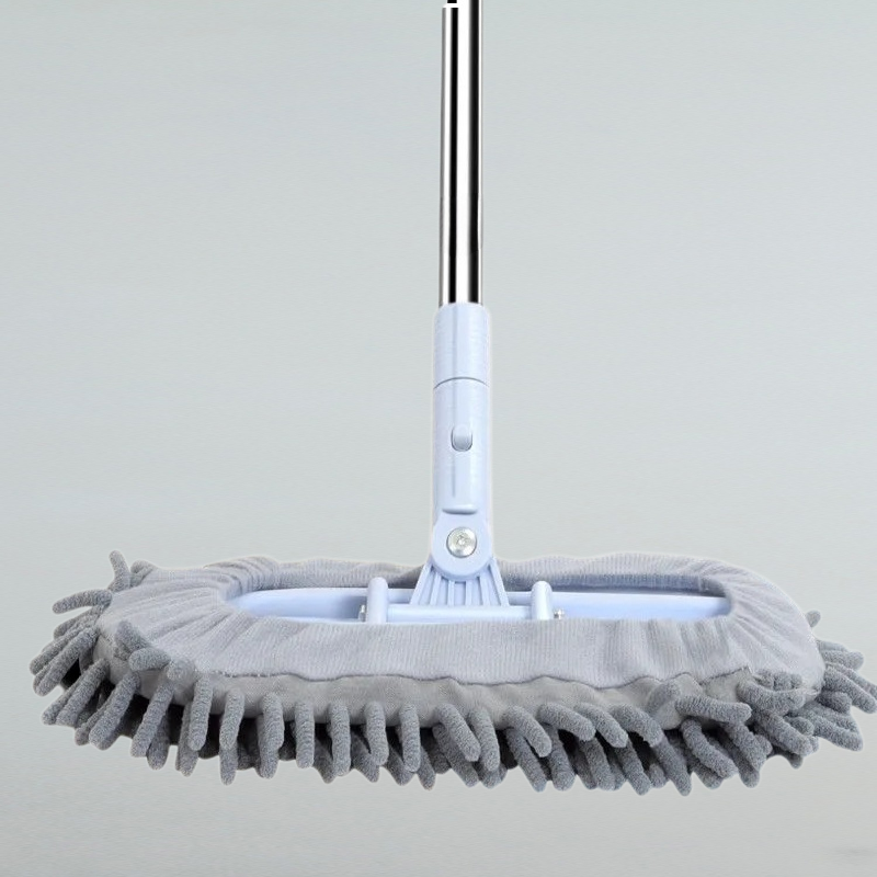 Hands-free wet and dry chenille mop