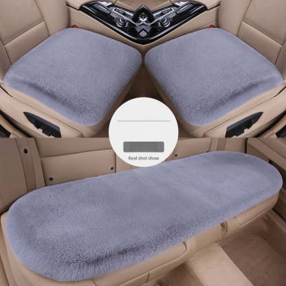 台灣冬天開車超冷？兔毛絨汽車坐墊來救場！柔軟絨面觸感超舒服，坐下瞬間鎖住溫暖，久坐也不冰臀，不管通勤或遠行都暖呼呼，冬季開車必備！