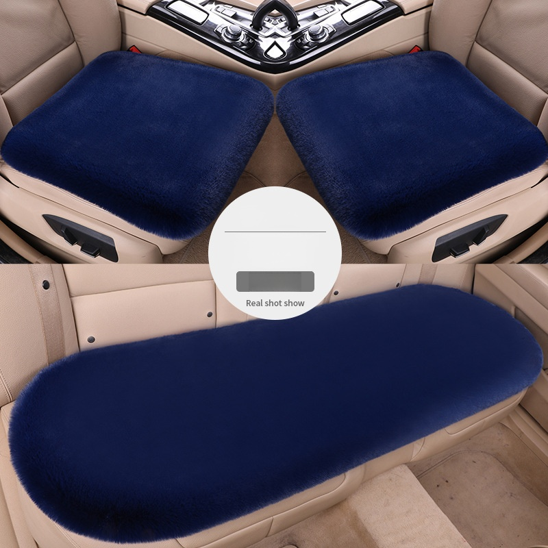 台灣冬天開車超冷？兔毛絨汽車坐墊來救場！柔軟絨面觸感超舒服，坐下瞬間鎖住溫暖，久坐也不冰臀，不管通勤或遠行都暖呼呼，冬季開車必備！