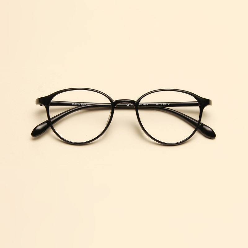 超輕材質，即使戴一整天也不會壓迫鼻子。 📈 近視、中視、遠視漸進式眼鏡。不用瞇著眼睛看手機，世界清晰無比。 😂