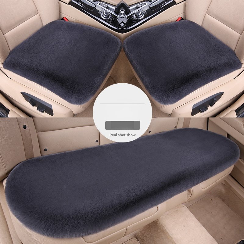 台灣冬天開車超冷？兔毛絨汽車坐墊來救場！柔軟絨面觸感超舒服，坐下瞬間鎖住溫暖，久坐也不冰臀，不管通勤或遠行都暖呼呼，冬季開車必備！