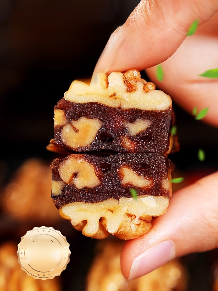 0蔗糖大顆果仁山楂烤核桃，正宗山楂烤核桃，軟糯酸甜，酥脆可口，越嚼越香，一口酸甜，一口香脆，好吃又健康