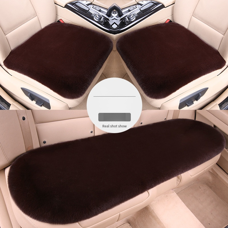 台灣冬天開車超冷？兔毛絨汽車坐墊來救場！柔軟絨面觸感超舒服，坐下瞬間鎖住溫暖，久坐也不冰臀，不管通勤或遠行都暖呼呼，冬季開車必備！