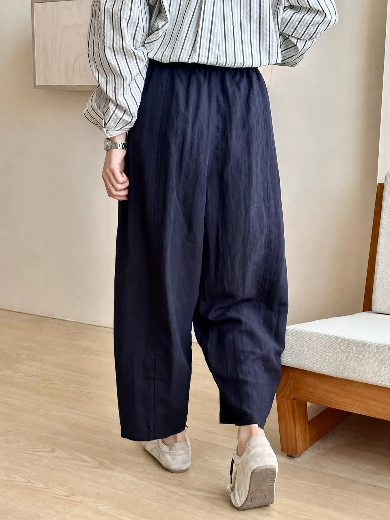 ゆったりカジュアルなワイドパンツ