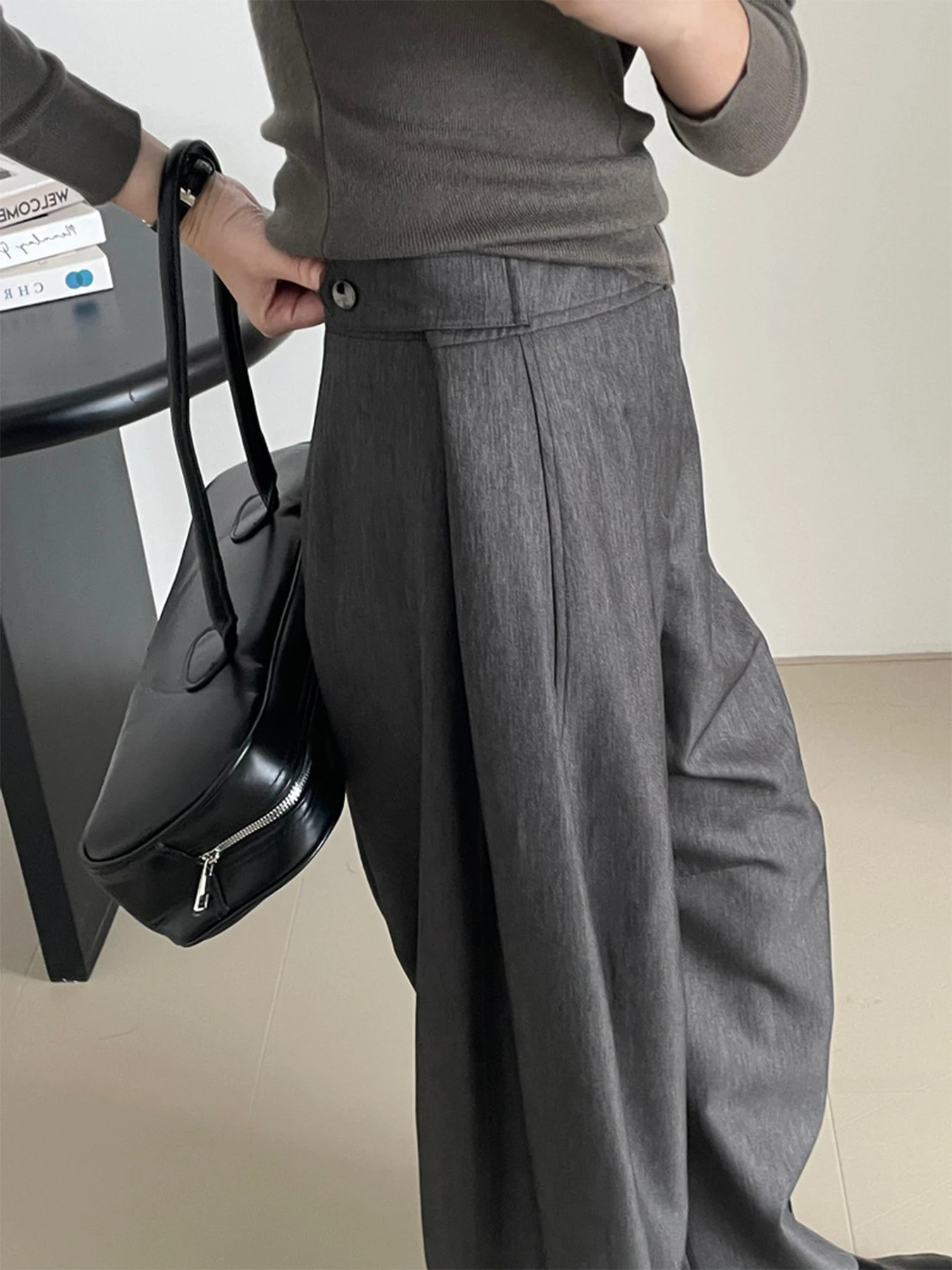 ハイウエストデザイン美脚見えカーブパンツ