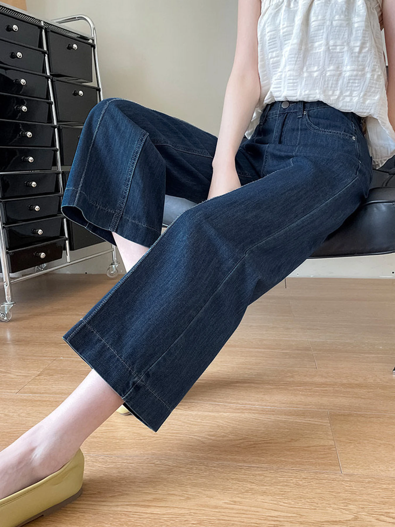 低身長向けハイウエスト細見えストレートデニムパンツ
