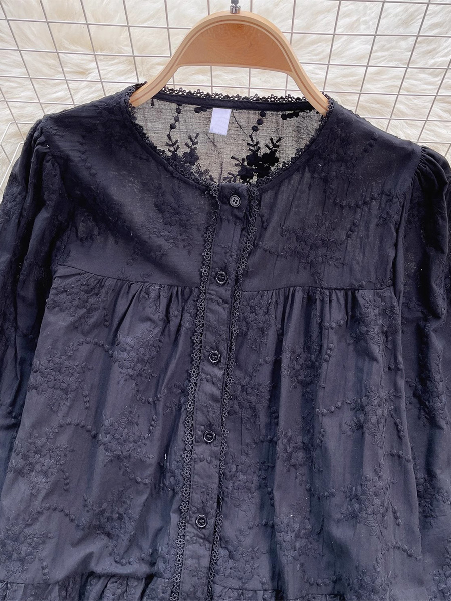 大人可愛い刺繍ゆったりコットンブラウス-Sodemai